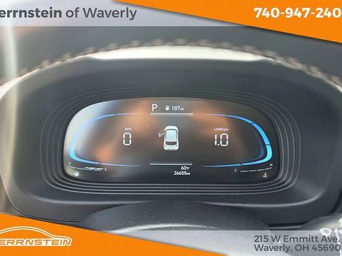 Used 2025 Hyundai Venue SEL FWD image 18