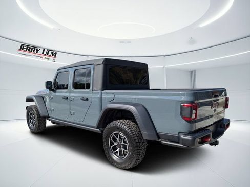 New 2026 Jeep Gladiator Rubicon w/ Safety Group AWD/4WD image 5
