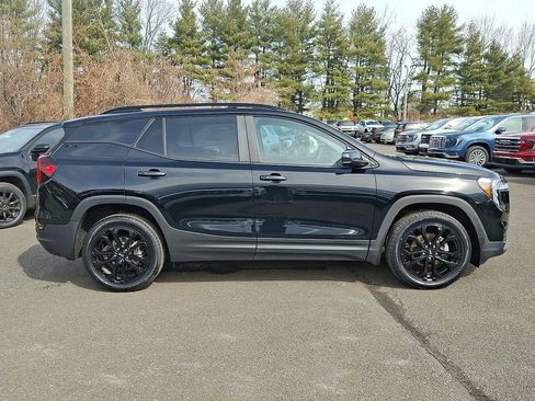 Certified 2022 GMC Terrain SLE w/ Driver Convenience Package image 7