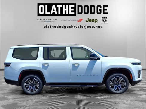 New 2026 Jeep Grand Wagoneer 4WD image 29