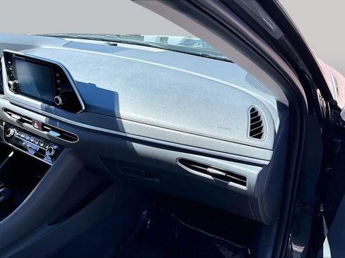 Used 2023 Hyundai Sonata SE FWD image 18