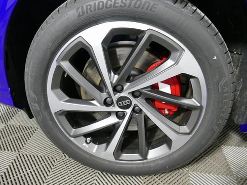 New 2025 Audi SQ5 Premium image 9