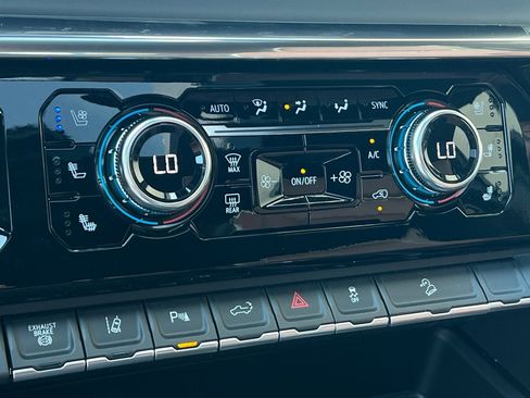 New 2026 GMC Sierra 2500 Denali Ultimate image 19