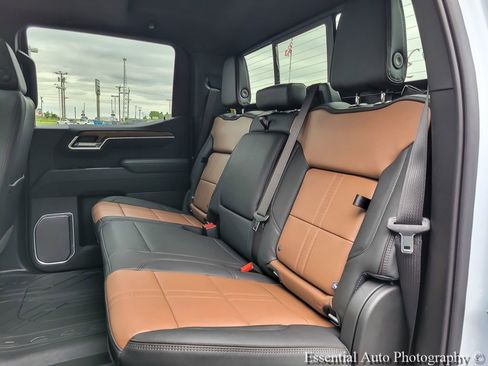 New 2026 Chevrolet Silverado 1500 High Country w/ Technology Package AWD/4WD image 10