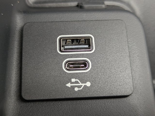 Certified 2027 Ford Expedition Max Platinum w/ Driver's Package AWD/4WD image 23