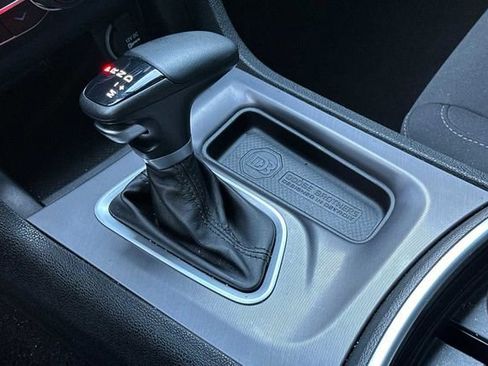 Used 2023 Dodge Charger SXT image 18