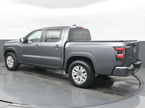 Used 2023 Nissan Frontier SV RWD image 6