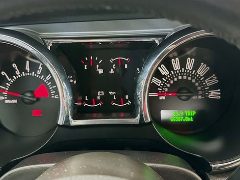 Used 2009 Ford Mustang GT Premium image 18