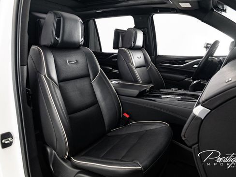 Used 2021 Cadillac Escalade Sport w/ Driver Assist Tech Package image 40