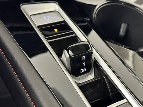 Used 2024 Volkswagen Atlas Peak Edition SE image 21