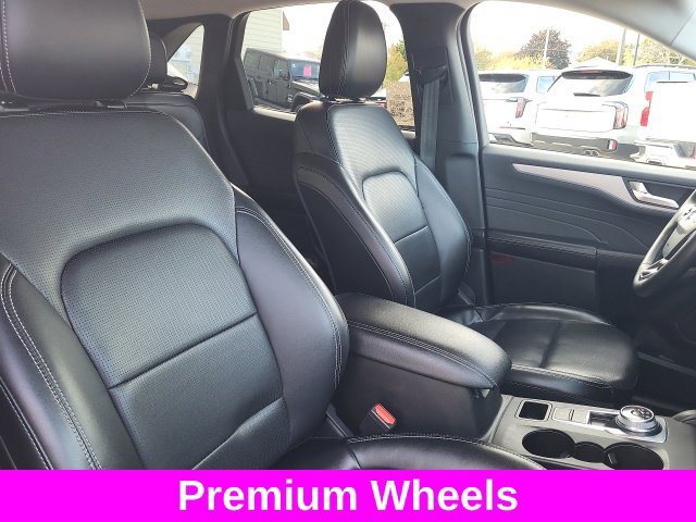 Used 2024 Ford Escape Platinum AWD/4WD image 28