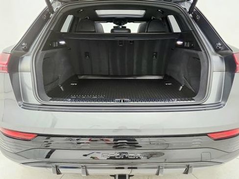 Used 2024 Audi Q8 e-tron Prestige AWD/4WD image 29