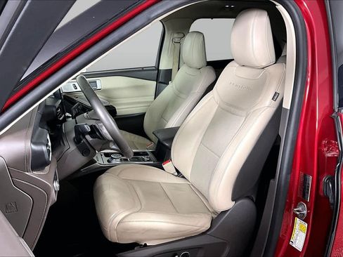 Used 2020 Ford Explorer Platinum w/ Premium Technology Package AWD/4WD image 8