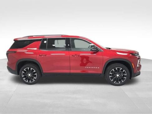 New 2026 Chevrolet Traverse LT w/ Sun and Wheel Package FWD image 6