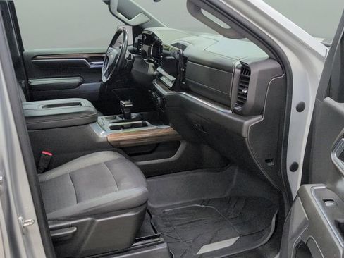 Used 2022 Chevrolet Silverado 1500 LT AWD/4WD image 25