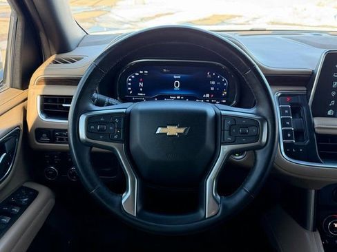 Used 2024 Chevrolet Suburban Premier image 33