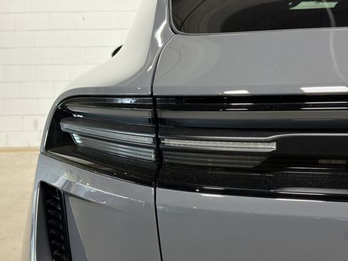 Certified 2025 Porsche Macan Turbo Electric AWD/4WD image 11