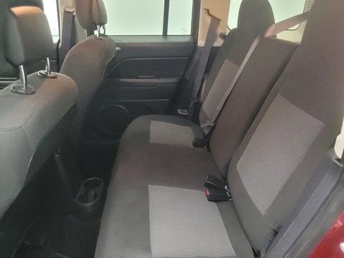 Used 2017 Jeep Patriot Latitude FWD image 18