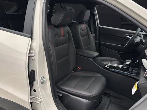 New 2026 Chevrolet Trax RS w/ Sunroof Package FWD image 25