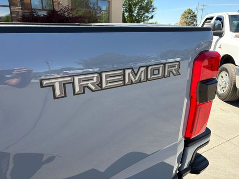 Used 2025 Ford F350 Platinum w/ Tremor Off-Road Package AWD/4WD image 29