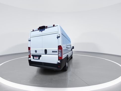 Used 2025 RAM ProMaster 3500 w/ Convenience Group FWD image 2