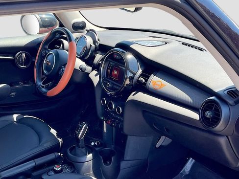 Used 2020 MINI Cooper 2-Door Hardtop w/ Premium Package FWD image 28