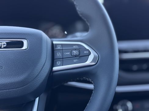 New 2026 Jeep Compass Limited image 12