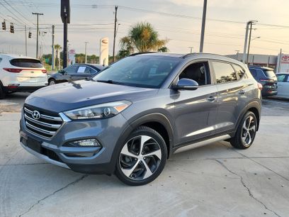 Used 2017 Hyundai Tucson Limited w/ Limited Ultimate Package 03