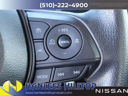 Used 2025 Toyota Corolla LE image 27