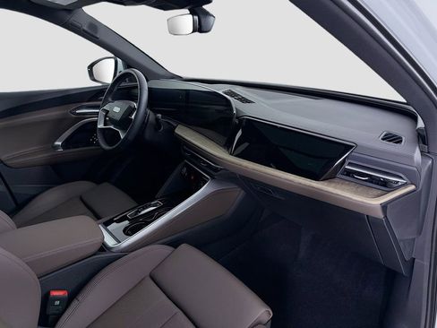 Used 2025 Audi Q5 Premium Plus w/ Premium Plus image 31