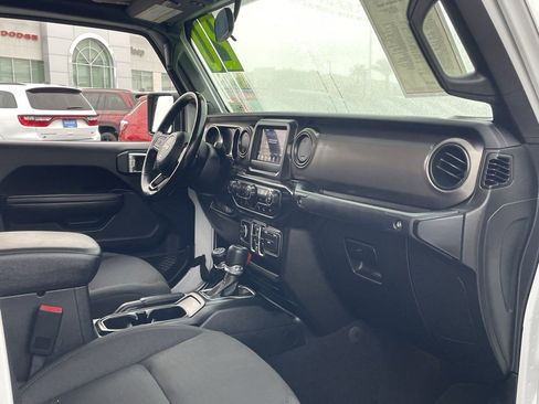 Used 2020 Jeep Gladiator Sport w/ Quick Order Package 24S image 19