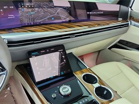 Used 2025 Cadillac Escalade ESV Premium Luxury Platinum image 47