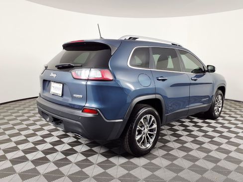 Used 2020 Jeep Cherokee Latitude Plus AWD/4WD image 4