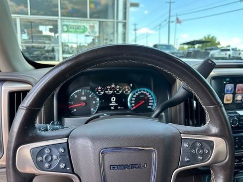 Used 2018 GMC Sierra 1500 Denali w/ Denali Ultimate Package AWD/4WD image 31