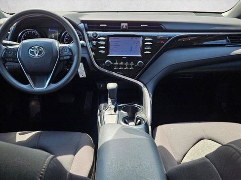 Used 2020 Toyota Camry LE FWD image 15