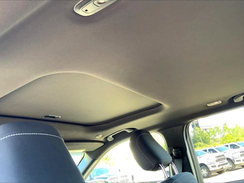 New 2025 Jeep Grand Cherokee Laredo X image 18