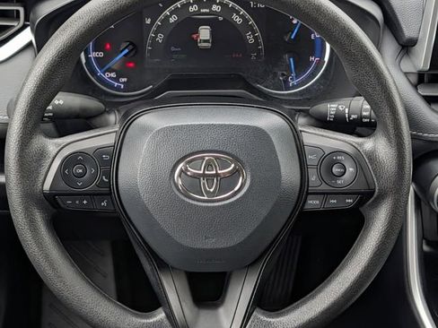 Used 2025 Toyota RAV4 XLE image 13