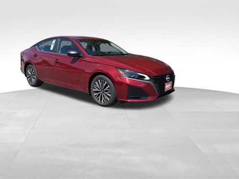 New 2026 Nissan Altima 2.5 SV FWD image 5