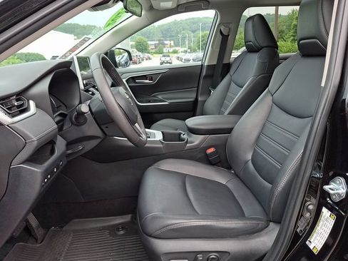 Certified 2023 Toyota RAV4 XLE Premium AWD/4WD image 13