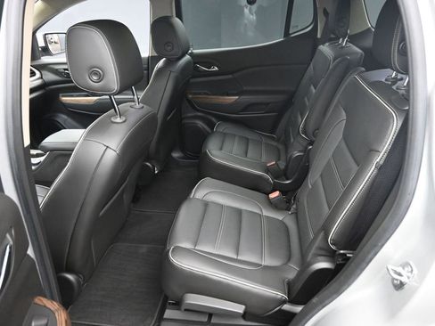 Used 2019 GMC Acadia Denali w/ Technology Package AWD/4WD image 14