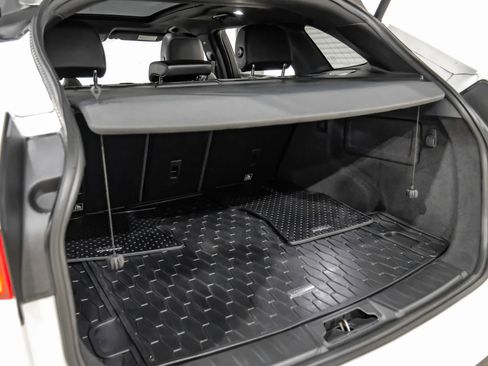 Used 2017 Jaguar F-PACE S image 59