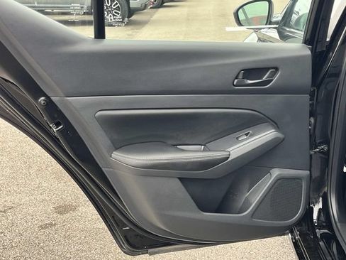 Used 2025 Nissan Altima 2.5 SV FWD image 18