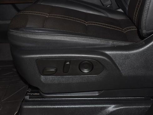 Used 2023 Chevrolet Silverado 1500 High Country w/ Technology Package image 14