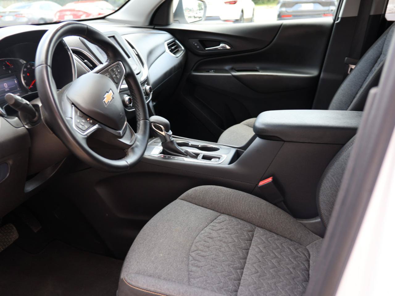 Used 2024 Chevrolet Equinox LT FWD image 16