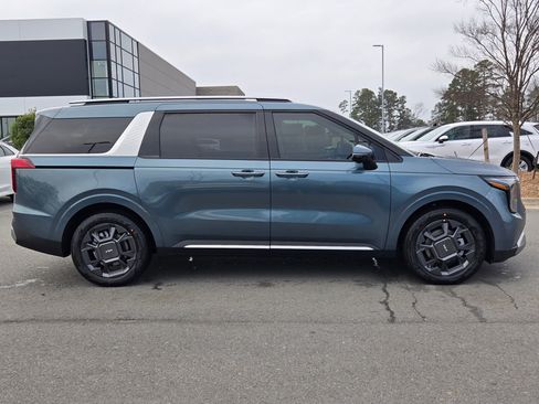 New 2026 Kia Carnival SX image 8