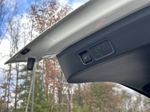 Used 2024 Ford Expedition Platinum image 33