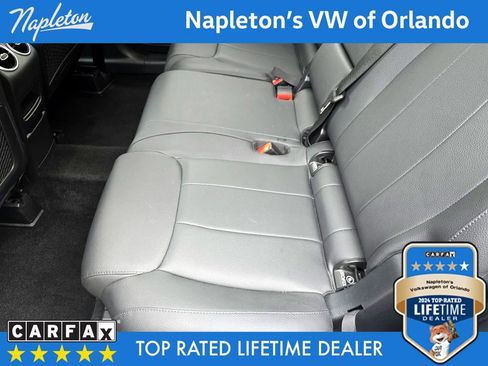 Used 2024 Mercedes-Benz GLB 250 4MATIC image 31