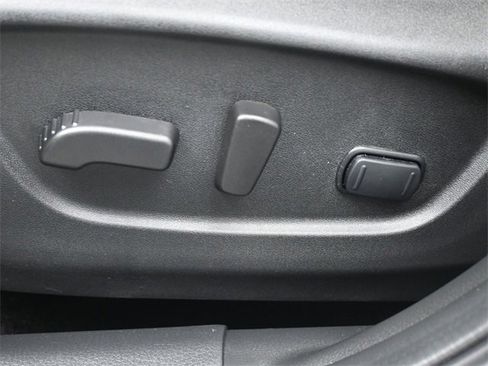 Used 2022 Nissan Rogue Sport SL w/ Premium Package image 31