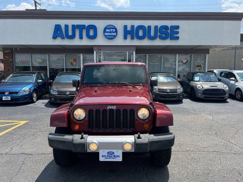 Used 2008 Jeep Wrangler Sahara w/ Dual Top Group AWD/4WD image 2