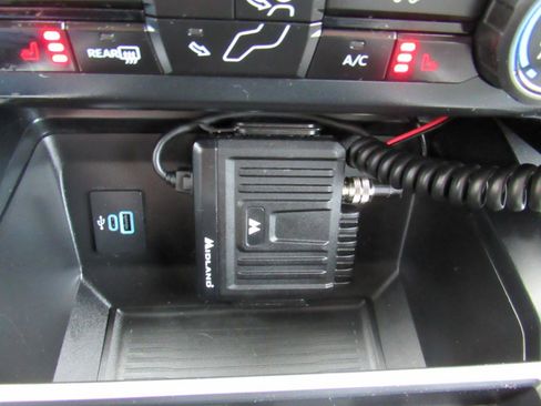 Used 2024 Ford F250 XLT w/ XLT Premium Package image 23